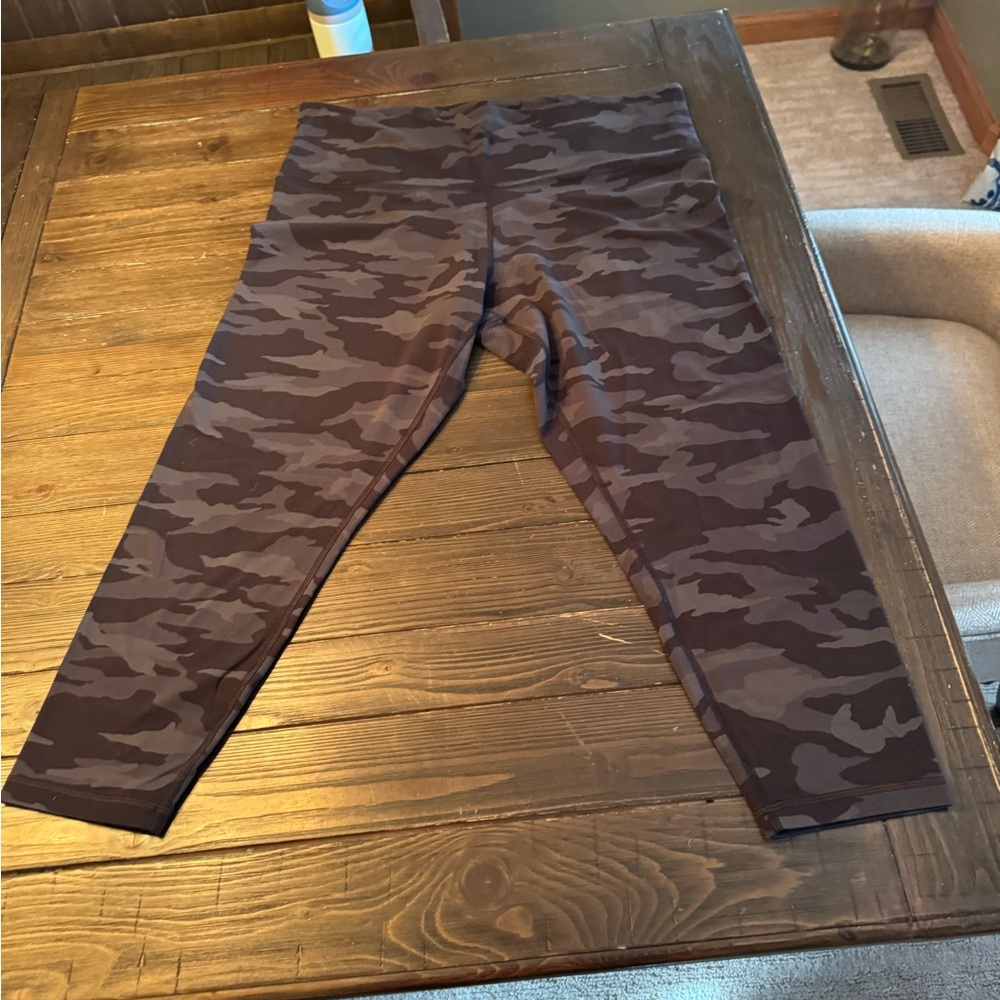 Athleta Camouflage Leggings 7/8